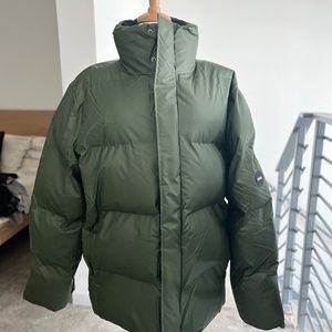 BOXY PUFFER JACKET IN EVERGREEN, RAINS, XL - BRAND NEW! ALL TAGS ATTACHED